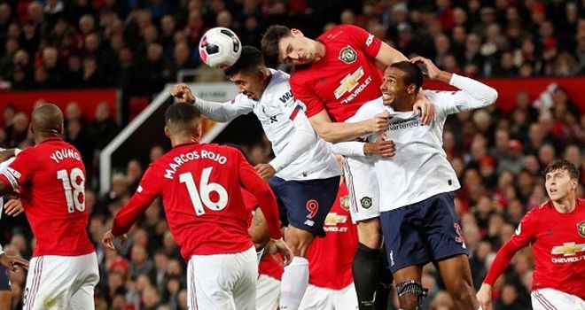 
Man United jadi tim pertama musim ini yang gagalkan tren kemenangan Liverpool.