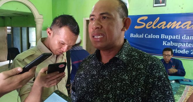 Zaidian saat dikonfirmasi mengatakan bahwa ketidakhadiran Yunninta Asmara untuk menyerahkan berkas formulir pendaftaran dikarenakan kesibukan rutinitas beliau.