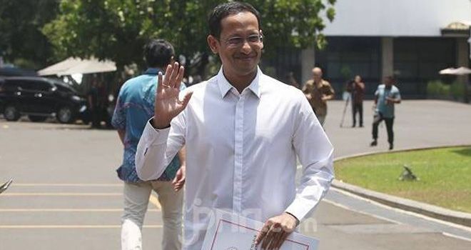 Nadiem Makarim di komplek Istana Negara, Jakarta.
