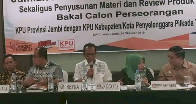 PU Provinsi Jambi menggelar pleno penetapan syarat minimal dukungan calon perseorangan untuk Pilkada serentak 2020 mendatang, Sabtu (26/10).