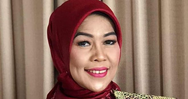 Rr Nully Kurniasih Kawuri.