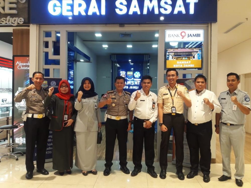 Soft Opening Gerai Samsat Transmart