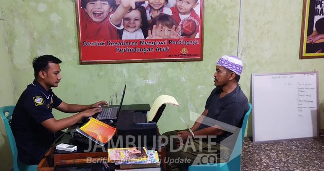 Syawaludin diamakan Mapolres Merangin guna memeprtanggungjawabkan perbuatannya karena telah memperkosa gadis dengan keterbelakangan mental.