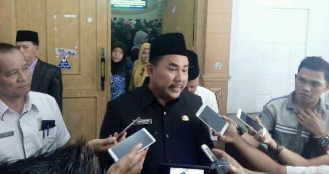 Wakil Bupati Sarolangun, Hilallatil Badri, saat dikonfirmasi wartawan liputan Sarolagun.