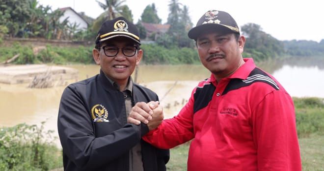 Kandidat bakal calon Gubernur Jambi H. Bakri ( Kanan), Bermanuver jelang Pilgub 2019.