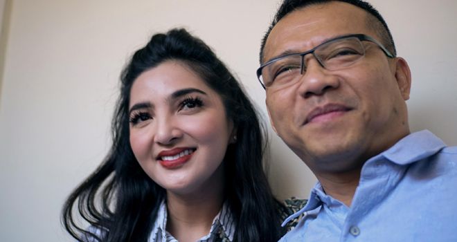 Anang Hermansyah &  Ashanty .
