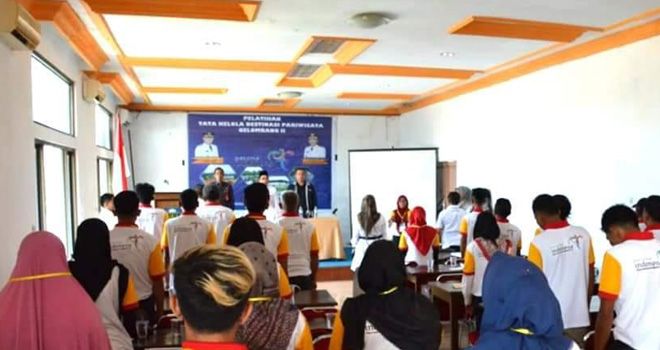 Staf Ahli Bupati, M Isya, saat membuka Bimbtek Tata Kelola Destinasi Wisata.