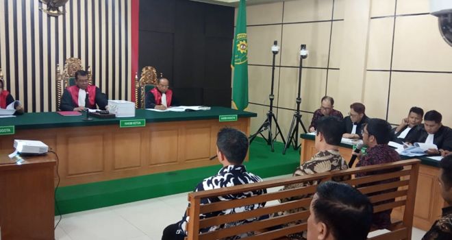 Dalam kesaksiannya, Asrul Pandapotan Sihotang mengatakan, jika Asiang telah memberikan pinjaman uang untuk suap anggota DPRD Provinsi Jambi.