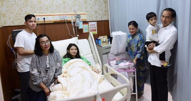 Putra sulung Jokowi, Gibran Rakabuming Raka baru saja dikaruniai anak kedua setelah istrinya, Selvi Ananda melahirkan bayi perempuan Jumat (15/11/2019) kemarin.