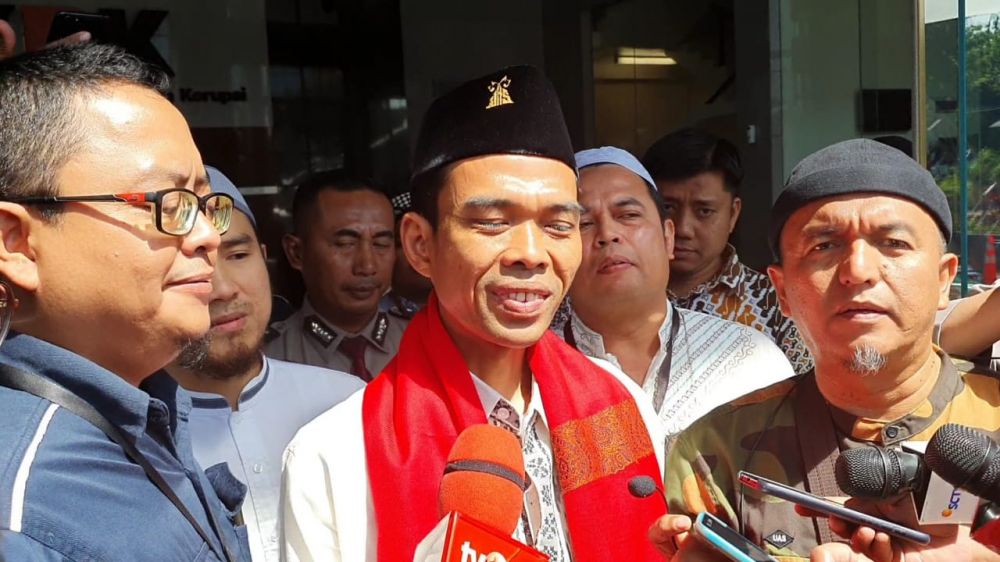 Ustaz Abdul Somad di Gedung Merah Putih KPK, Kuningan, Jakarta, Selasa (19/11). Kedatangannya dalam rangka kegiatan tausiyah bersama jajaran dan pegawai KPK. 