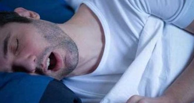 Tidur dengan Mulut Terbuka.