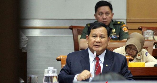 Menteri Pertahanan, Prabowo Subianto memberikan penjelasan dalam rapat kerja (Raker) dengan Komisi I DPR RI di Gedung Parlemen, Senayan Jakarta, Senin (11/11/2019).
