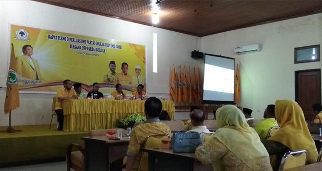 Sarmuji mengawali sambutannya dengan mengingatkan dan memberi pesan kepada tiga kepala daerah yang hadir yang akan ikut bertarung di Pilgub Jambi 2020 mendatang.