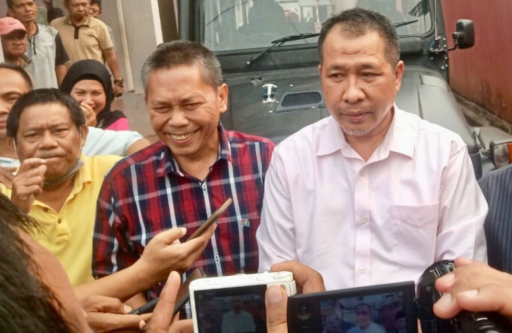 Mantan Sekda Provinsi Jambi Syahrasadin Direktur Center Cek Endra Adri.