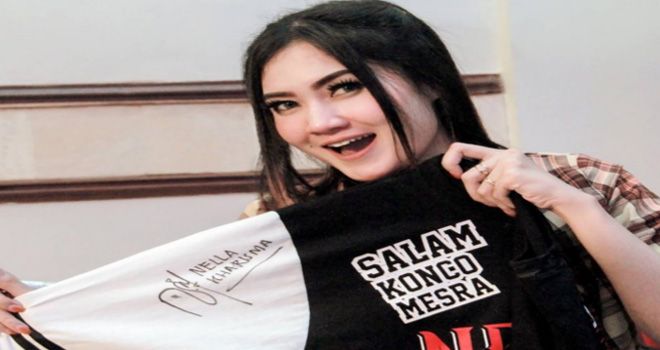 Penyanyi dangdut Nella Kharisma.
