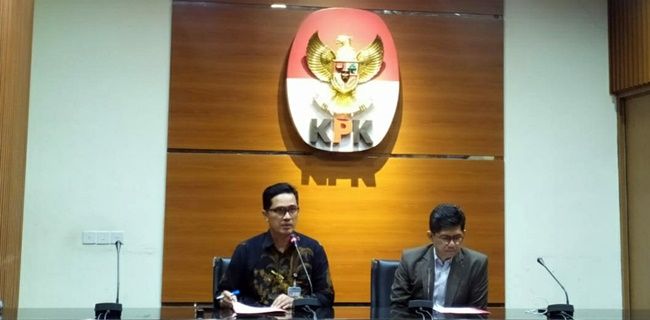 Wakil Ketua KPK, Laode M Syarief (kanan) dan Jubir KPK Febri (kiri).