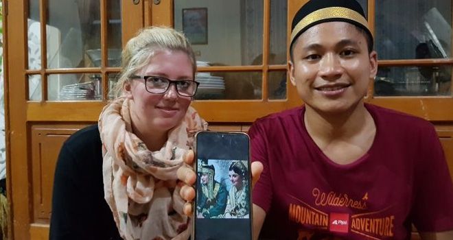 Umar Gaffar mempersunting gadis pujaan hatinya Lena Steffanowski.