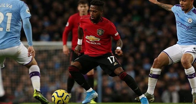 Penampilan gelandang manchester United, Fred pada laga kontra Manchester City di Etihad Stadium, Minggu (8/12/2019) dini hari WIB.