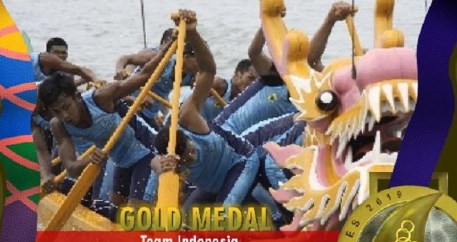 Tim Perahu Naga Indonesia nomor 4-seaters 500m meraih medali emas SEA Games 2019. 