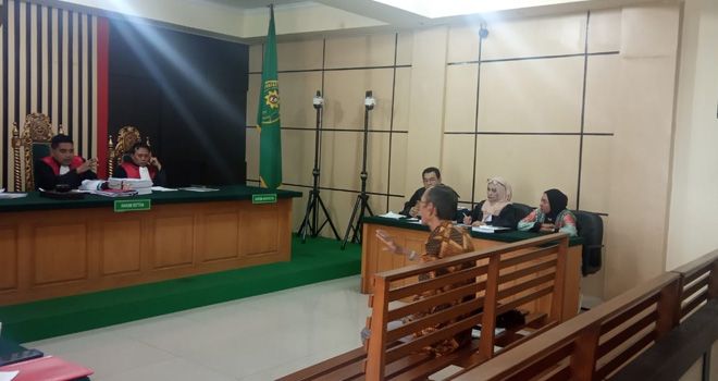 Sidang perkara kasus dugaan korupsi Alat Kesehatan di Dinas Kesehatan Bungo Tahun Anggaran 2014 telah digelar di Pengadilan Negeri Jambi.