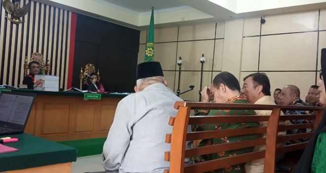Anggota DPR RI Sofyan Ali, di persidangan kasus suap uang ketok palu RAPBD Provinsi Jambi.