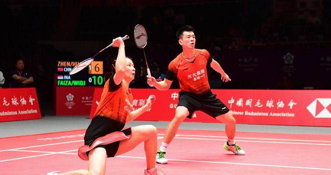
Zheng Si Wei (kanan) dan Huang Ya Qiong, salah satu ganda di Grup B BWF World Tour Finals 2019 yang membendung langkah dua wakil Indonesia. 
