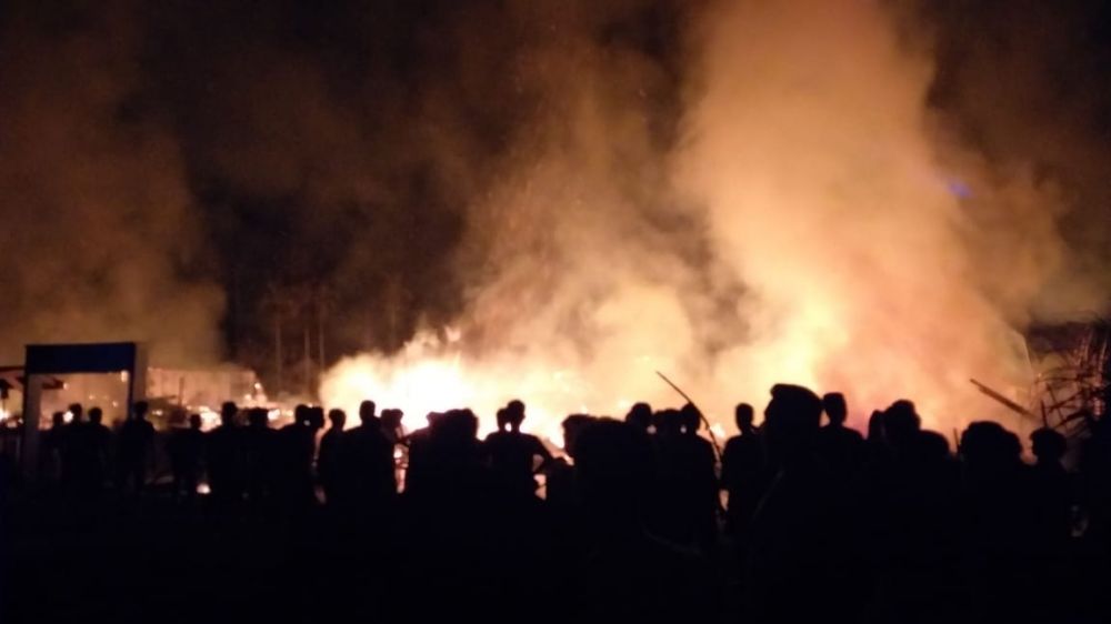 Kebakaran SD di Teluk Nilau Rabu dini hari tadi (18/12).