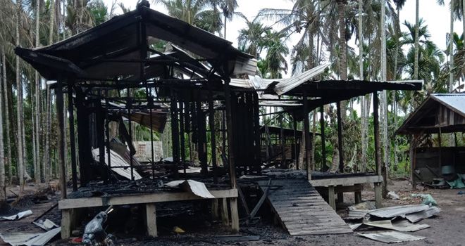 Puing- puing rumah yg terbakar.
