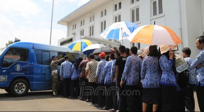 Honorer K2 tenaga administrasi tak bisa ikut tes CPNS 2018.
