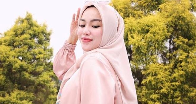 Pengusaha muda Medina Zein ditangkap polisi karena terlibat kasus narkoba.
