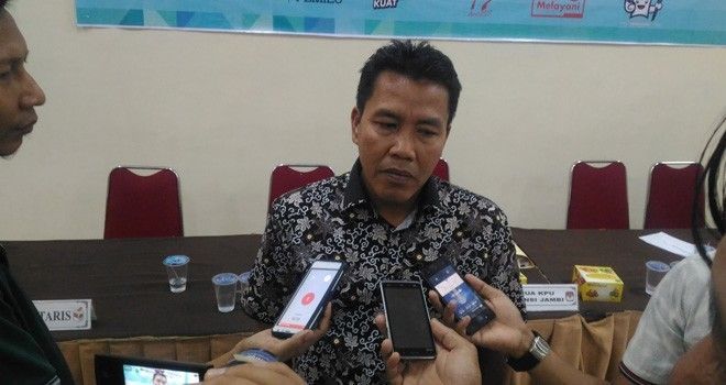 Komisioner KPU Provinsi Jambi, Apnizal.
