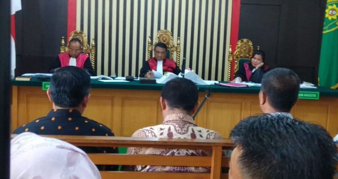 Sidang kasus Uang ketok palu.