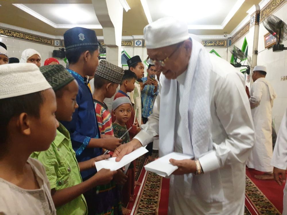 Tidak Hanya Subling, CE Juga Santuni Anak Yatim Di Kota Jambi.