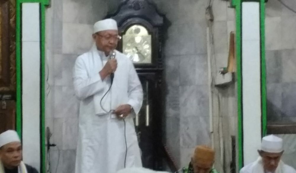 Datangi Masjid Rahmatullah Pasar Jambi, Cek Endra CE Ajak Warga Ramaikan Masjid.

