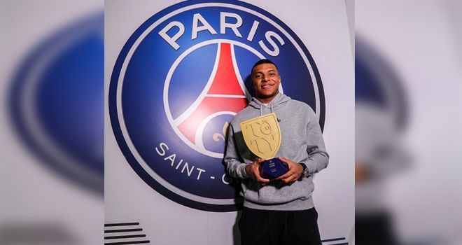 Kylian Mbappe sejauh ini belum juga memperpanjang kontraknya bersama Paris Saint Germain (PSG). 