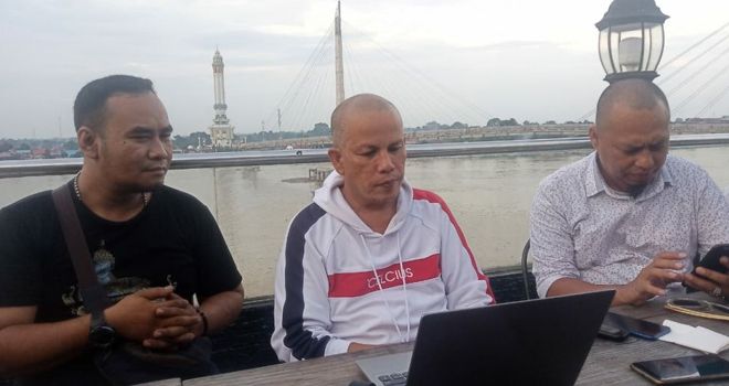 Ketua Tim Keluarga FU, Miftahul Iklas mengatakan pergerakan kandidatnya menunjukkan jika kandidat petahana sudah siap berlayar di Pilgub Jambi.