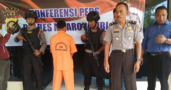 Kapolres Muaro Jambi AKBP Ardyanto saat menggelar Konferensi pers pada Selasa (14/1).