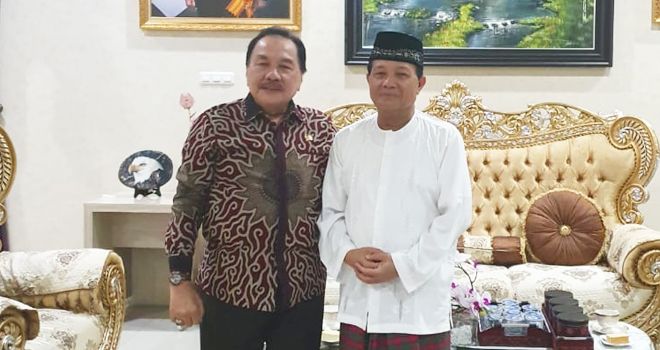  Fachrori Umar dan  Zulfikar.