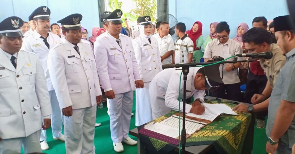 Wabup Tanjabtim Lantik 11 Kades Terpilih.