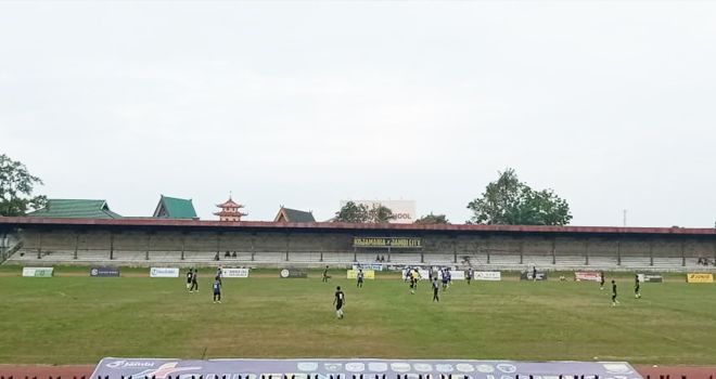 Pertandingan lanjutan Gubernur Cup 2020 sore ini (16/1), di stadion Tri Lomba Juang KONI Jambi mempertemukan PS Tanjabbar kontra PS Tebo.