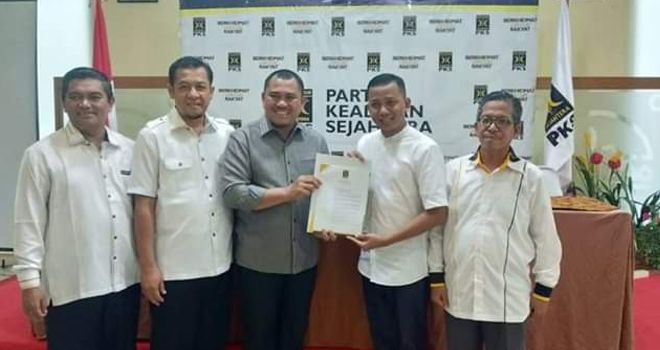 Partai Keadilan Sejahtera (PKS) memastikan Safrudin Dwi Apriyanto kembali berpasangan dengan H Mashuri pada Pemilihan Kepala Daerah (Pilkada) Bungo mendatang.

 

 

