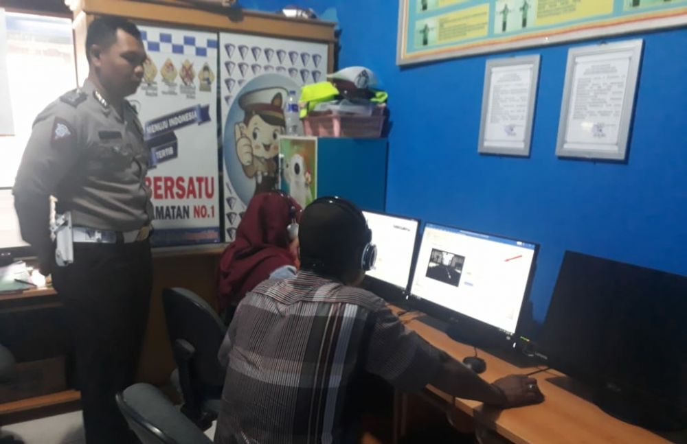 Proses Surat Izin Mengemudi (SIM).