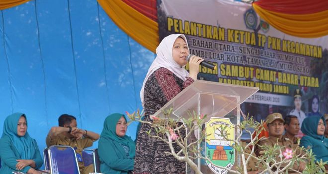 Bupati Muarojambi Hj Masnah Busro.