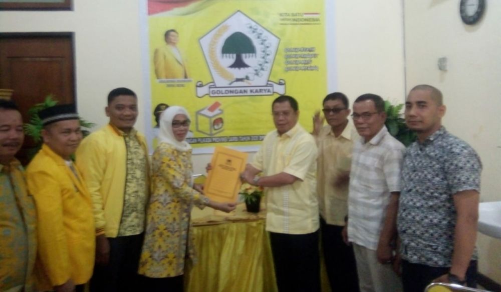 Ambil Formulir Pertama, Ramli Taha Siap Bertempur Di Golkar.