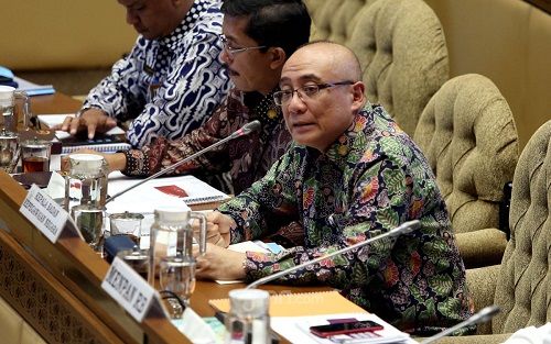 Kepala BKN Bima Haria Wibisana saat Raker dengan Komisi II DPR di Senayan, Senin (20/1). 