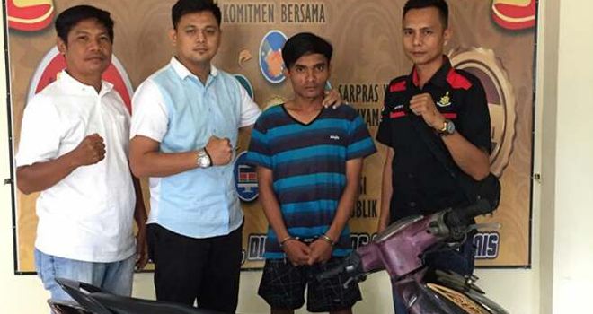 Oknum Debt Collector Rampas Motor di Pinggir Jalan.