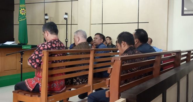 Sidang uang ketok palu RAPBD Provinsi Jambi 2017-2018 kembali di gelar, Kamis (13/2).
