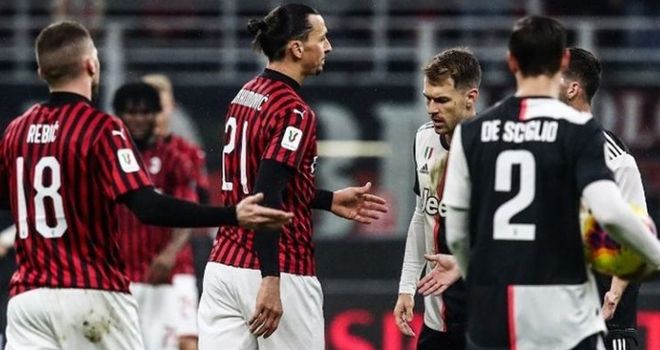Laga AC Milan vs Juventus.
