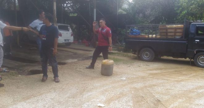 BBM diduga ilegal jenis jenis Premium dan Solar sekitar 3 ton diamankan oleh jajaran Sat Reskrim Polres Tebo.