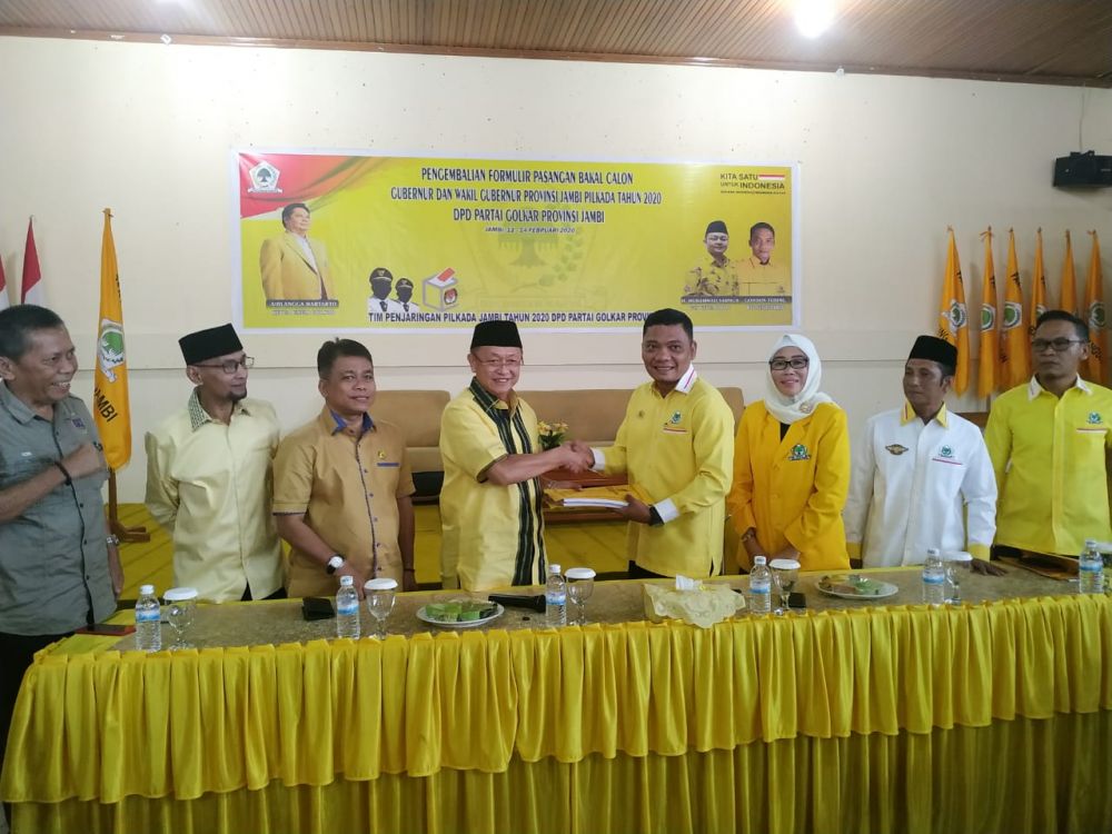 Cek Endra Kembalikan Formulir Penjaringan Golkar.